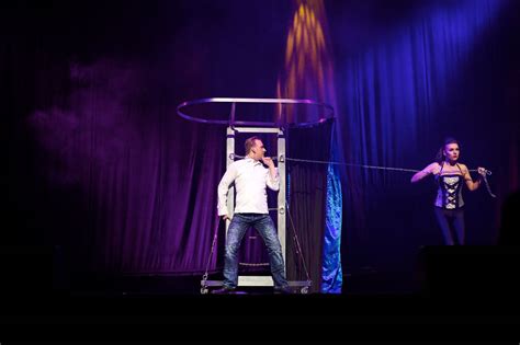 illusion acts for corporate events